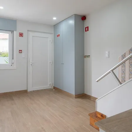 Feriehus Charming Bright House W/ Garden *