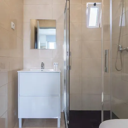 Charming Bright House W/ Garden * Porto