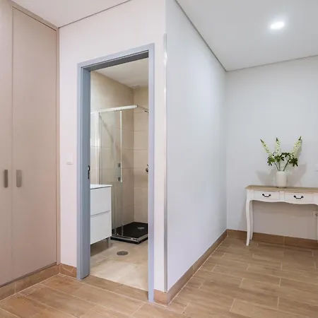 Casa de Férias Charming Bright House W/ Garden *