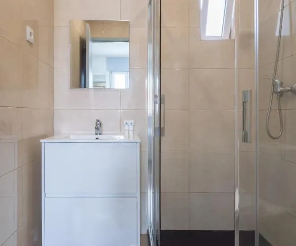 Charming Bright House W/ Garden * Oporto