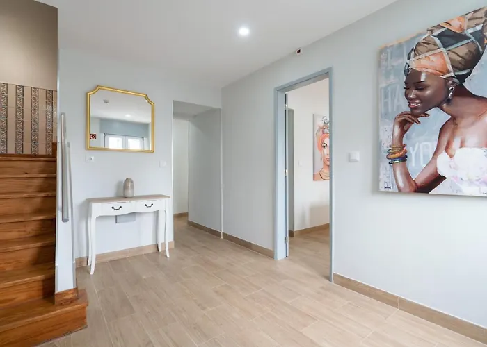 Charming Bright House W/ Garden * Oporto