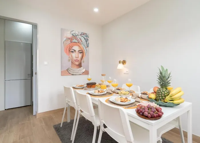 Charming Bright House W/ Garden Casa vacanze Oporto