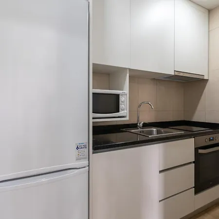 Дом отдыха Charming Bright House W/ Garden *