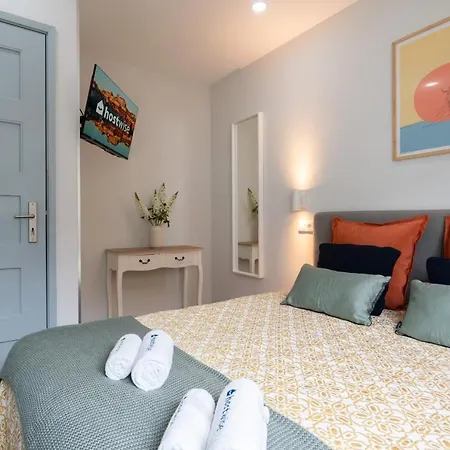 Дом отдыха Charming Bright House W/ Garden Порту