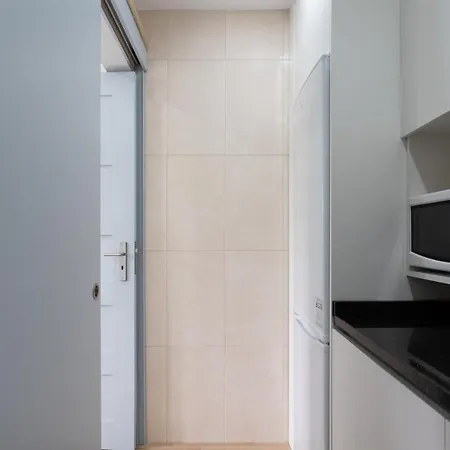 Дом отдыха Charming Bright House W/ Garden *