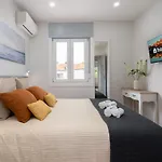 Charming Bright House W/ Garden 別荘 ポルト