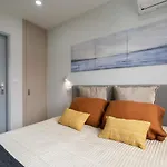 Charming Bright House W/ Garden 別荘